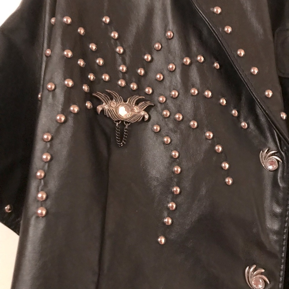 Leather | 2 piece outfit - Picture 6 of 12